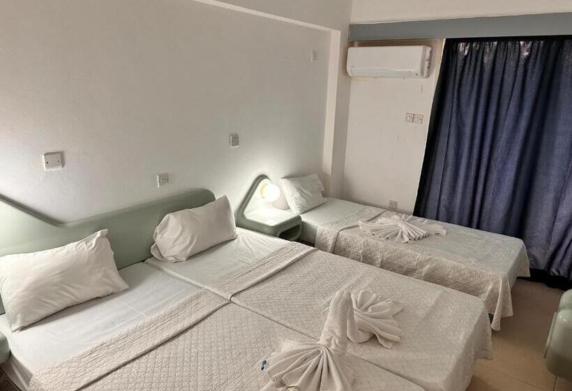 标准三人间, San Remo