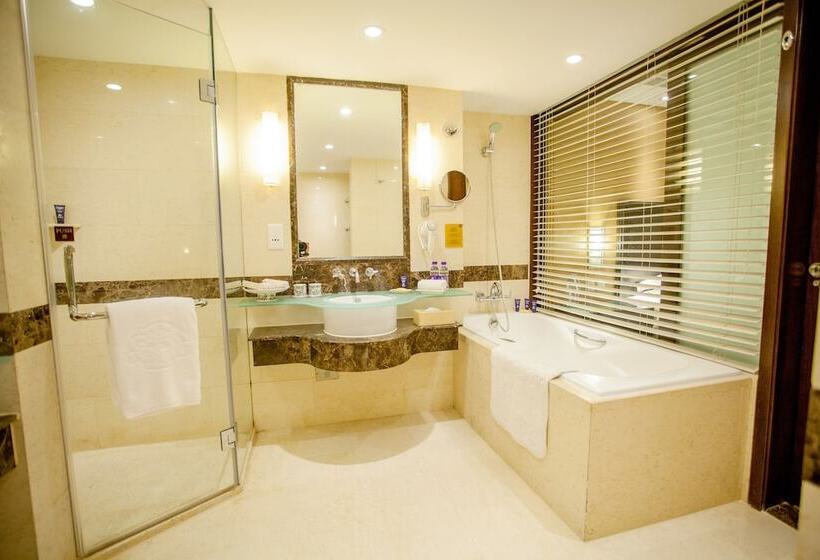 سوییت لوکس, Sunworld Dynasty Hotel Beijing Wangfujing