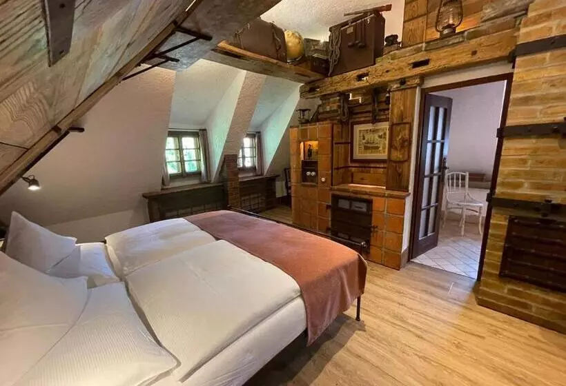 اتاق رمانتیک, Romantik Hotel U Raka