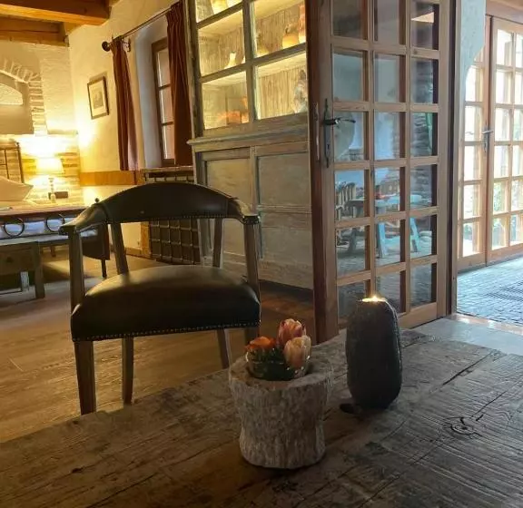 اتاق لوکس, Romantik Hotel U Raka