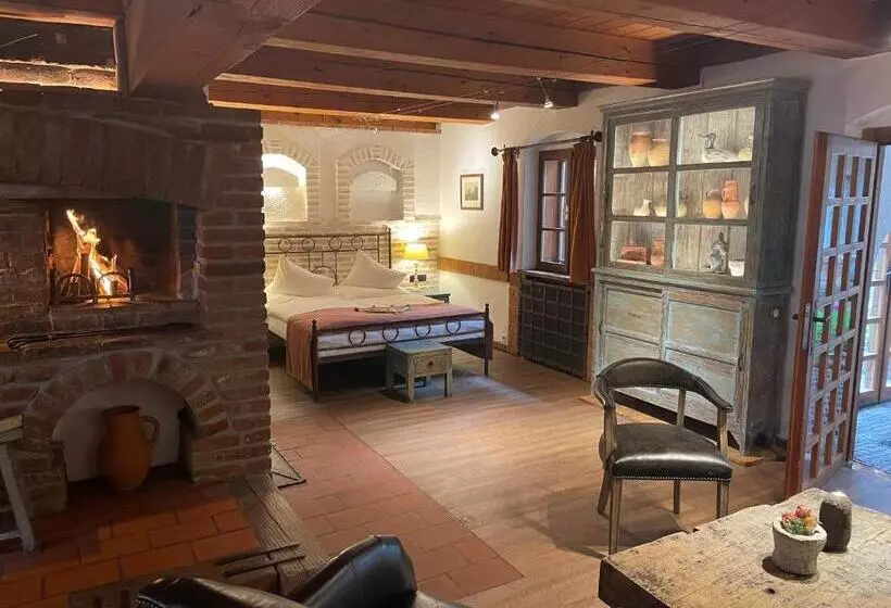 اتاق لوکس, Romantik Hotel U Raka