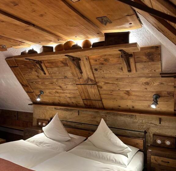 高级大房间, Romantik Hotel U Raka