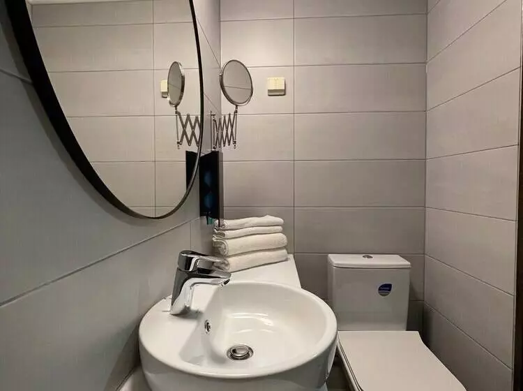 Superior room with lake view, Herttua Hotel And Spa