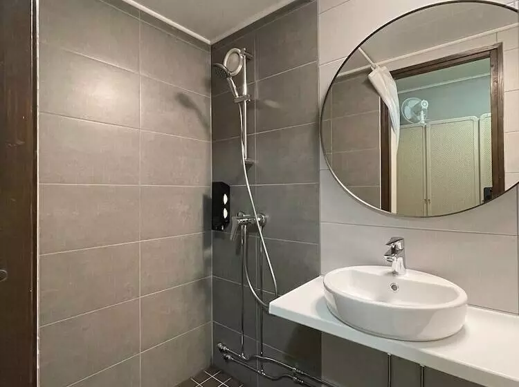 Superior room with lake view, Herttua Hotel And Spa