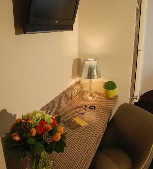 コンフォートルーム, Acropole