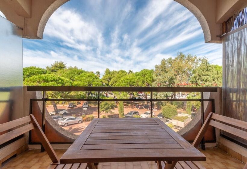 غرفة قياسية مزوَّدة بتراس, Bahia