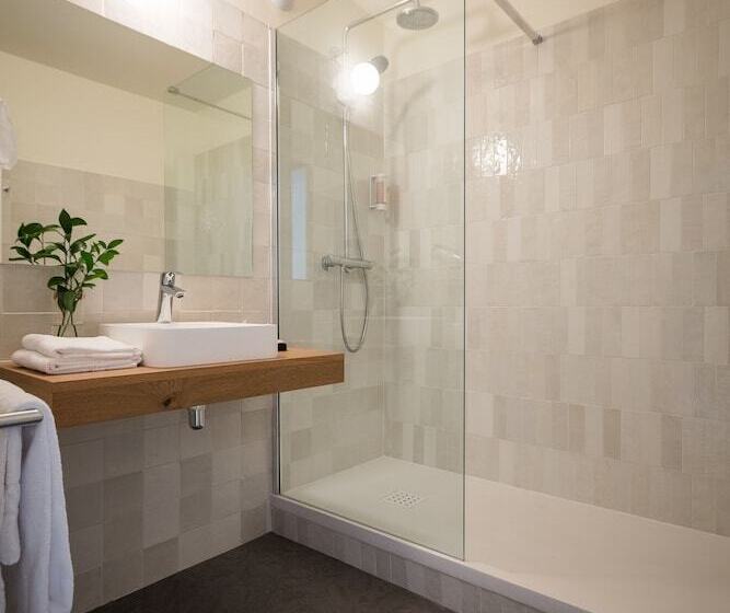 Номер Стандарт Двуспальная Кровать, Best Western Le Bois De La Marche