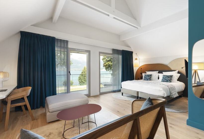 סוויטת ג'וניור נוף לאגם, Black Bass