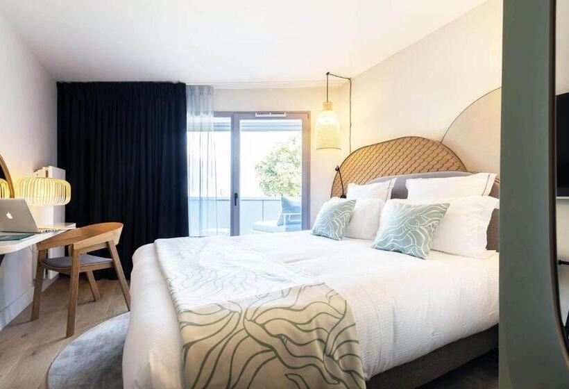 חדר סטנדרט נוף לאגם, Black Bass