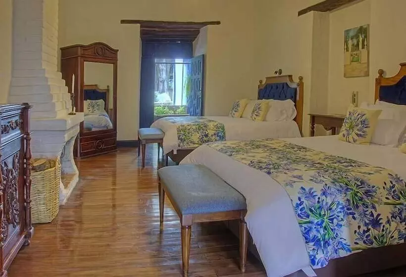 スーペリアールーム, Hostería Hacienda Pinsaqui