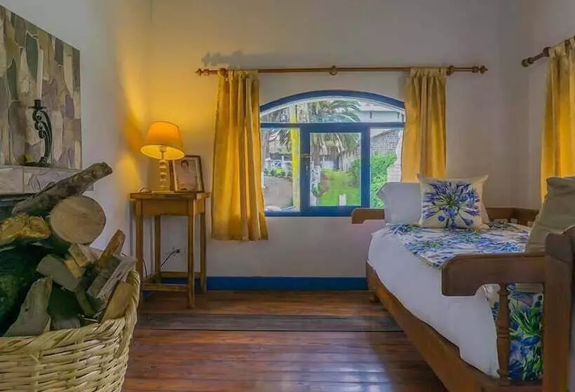 スーペリアトリプルルーム, Hostería Hacienda Pinsaqui