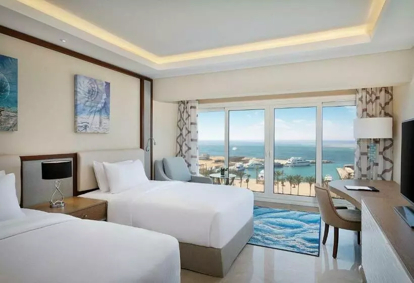 اتاق لوکس با چشم‌انداز, Hilton Hurghada Plaza