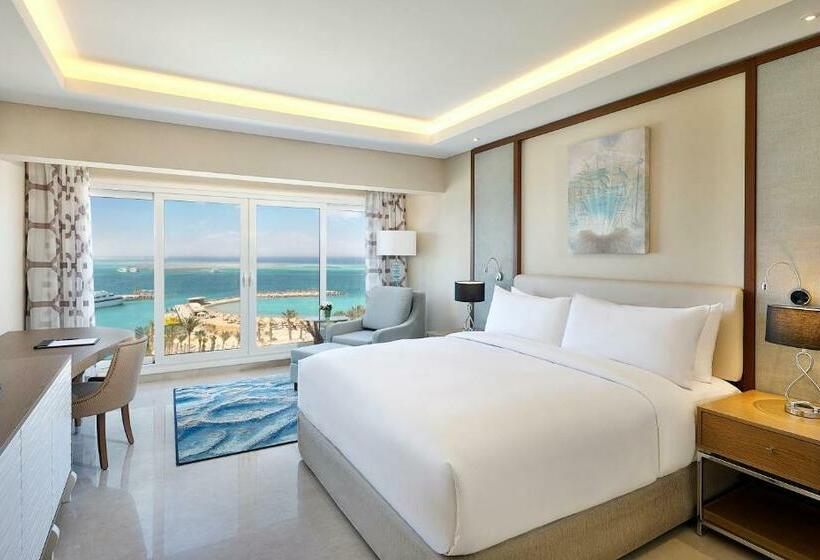 اتاق لوکس با چشم‌انداز, Hilton Hurghada Plaza