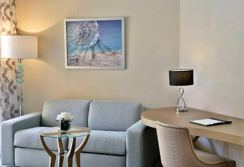 اتاق استاندارد با تخت بزرگ, Hilton Hurghada Plaza