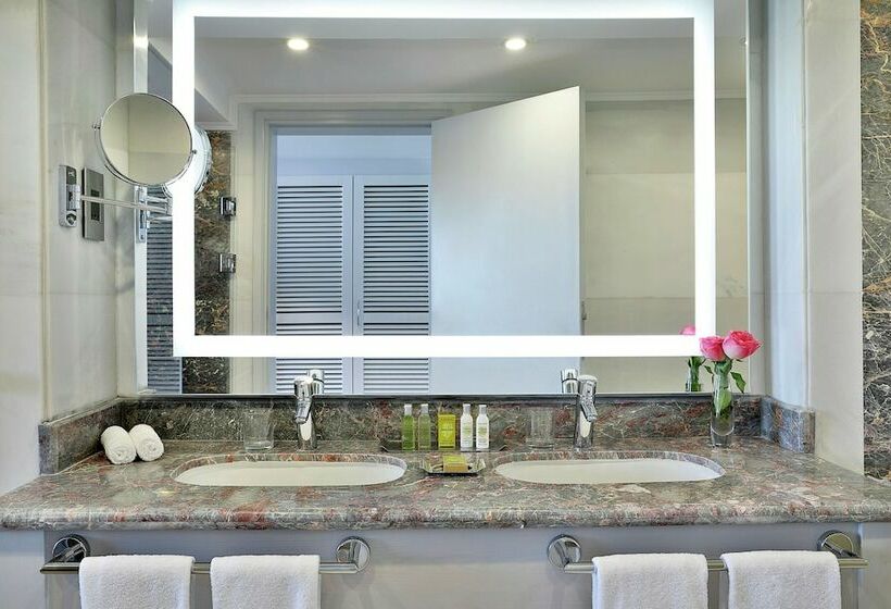 سوییت دوبلکس, Hilton Hurghada Plaza