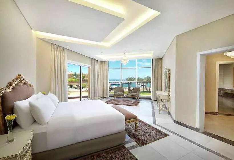 سوییت, Hilton Hurghada Plaza
