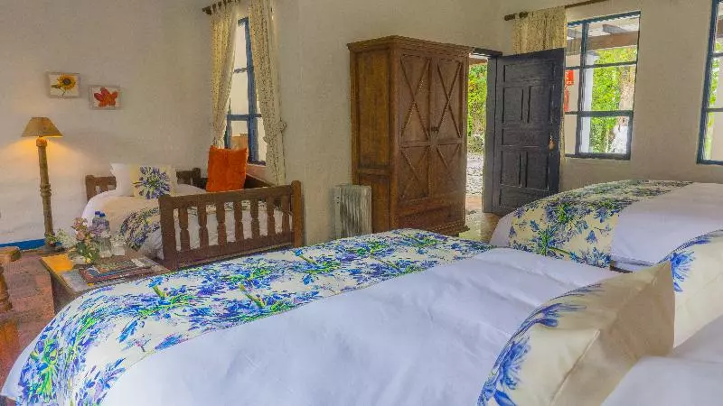 スーペリアトリプルルーム, Hostería Hacienda Pinsaqui