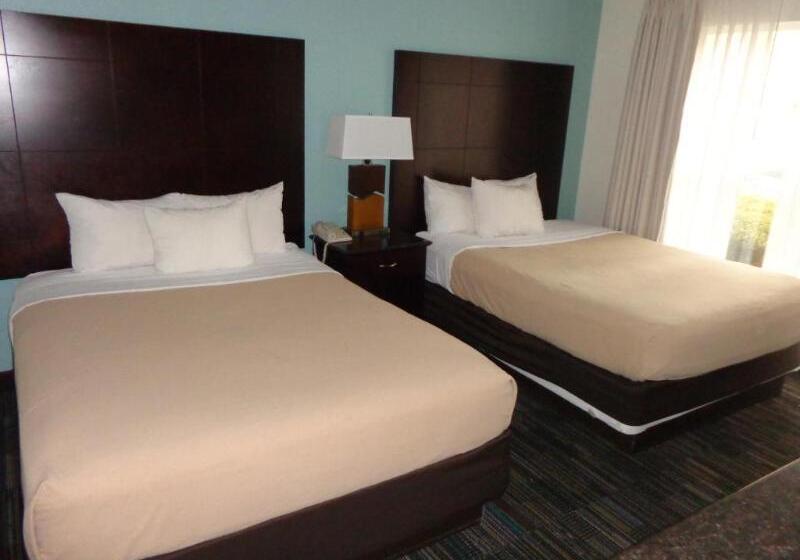 Standard Triple Room, Kitu