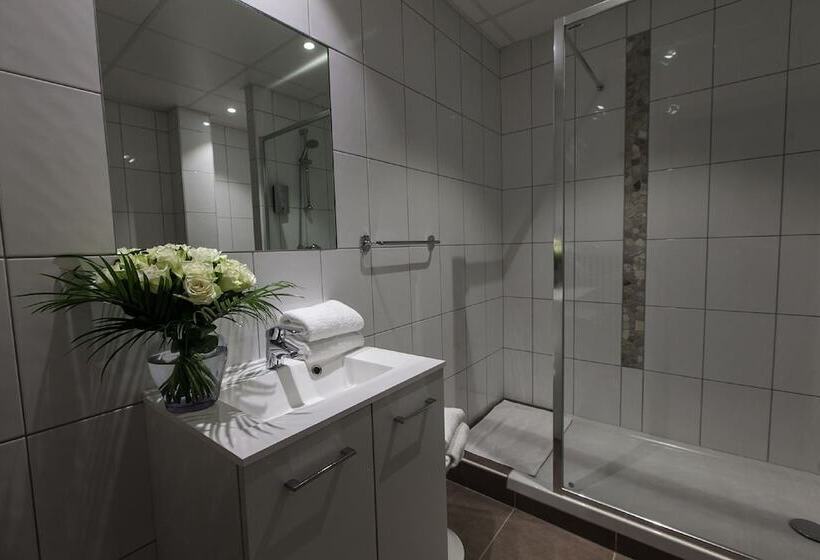 스탠다드 트리플 룸, Brit Hotel Bristol Montbéliard Centre