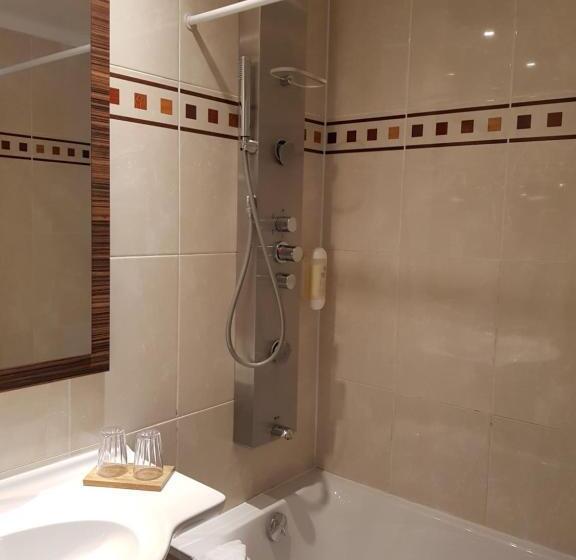 スーペリアールーム, Champerret Elysees