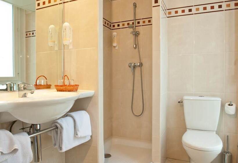 スタンダードルーム, Champerret Elysees