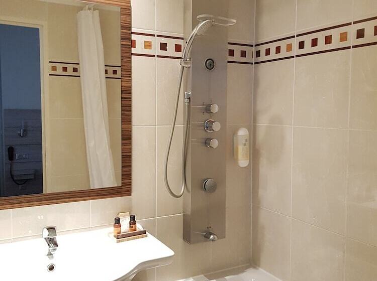 اتاق سوپریور, Champerret Elysees