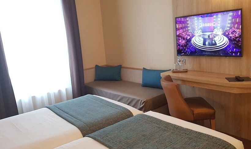 スタンダードルーム, Champerret Elysees