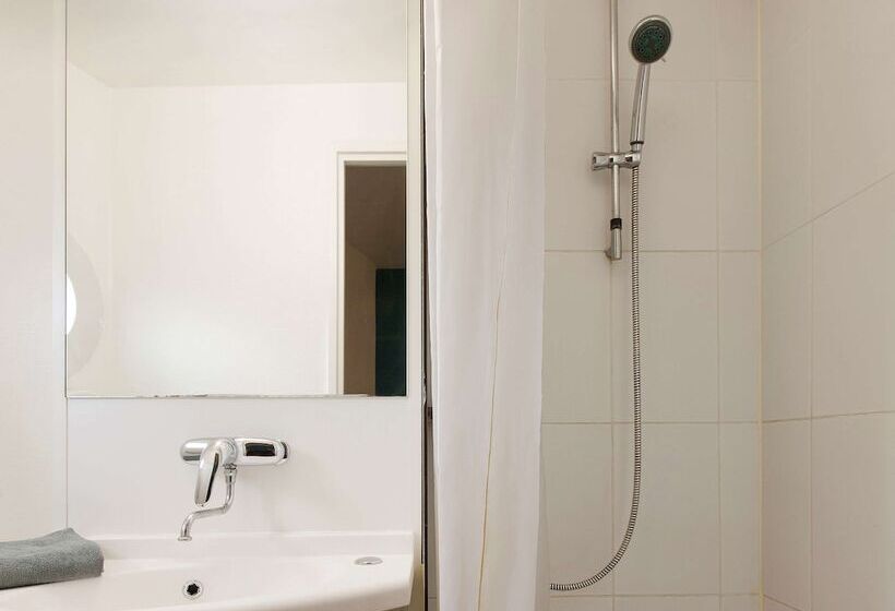 חדר סטנדרט, F1 Cergy