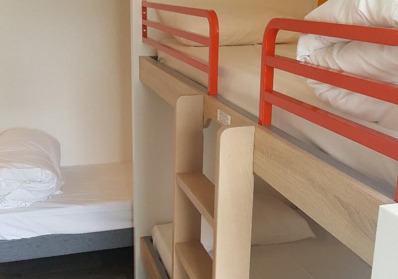 חדר סטנדרט לשלושה, F1 Cergy