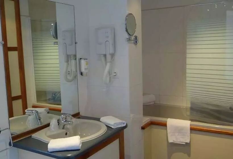 Comfort room with balcony, Grand