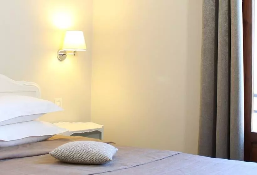 Comfort room with balcony, Grand