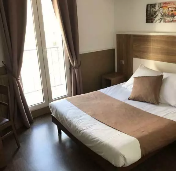 スタンダードルーム, Grand Hotel Nouvel Opera
