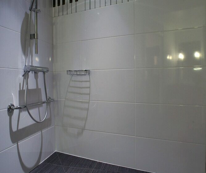 スーペリアールーム, Du Triangle D Or