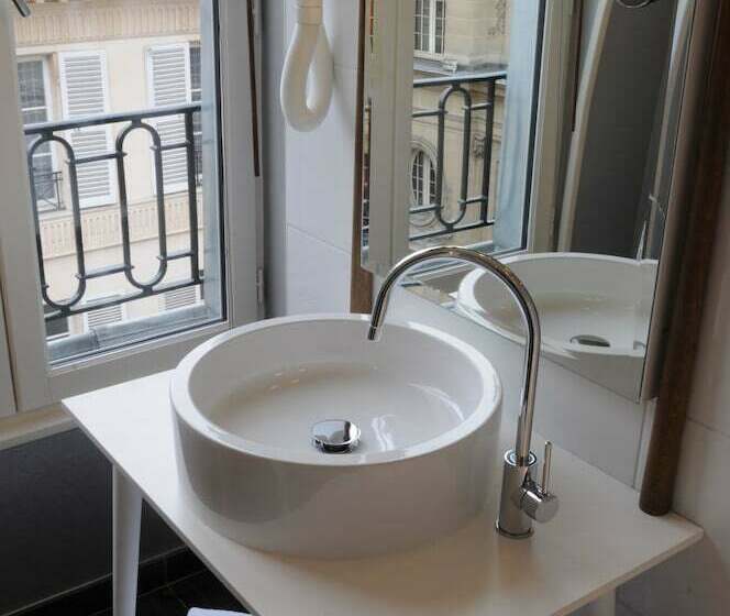 スーペリアールーム, Du Triangle D Or