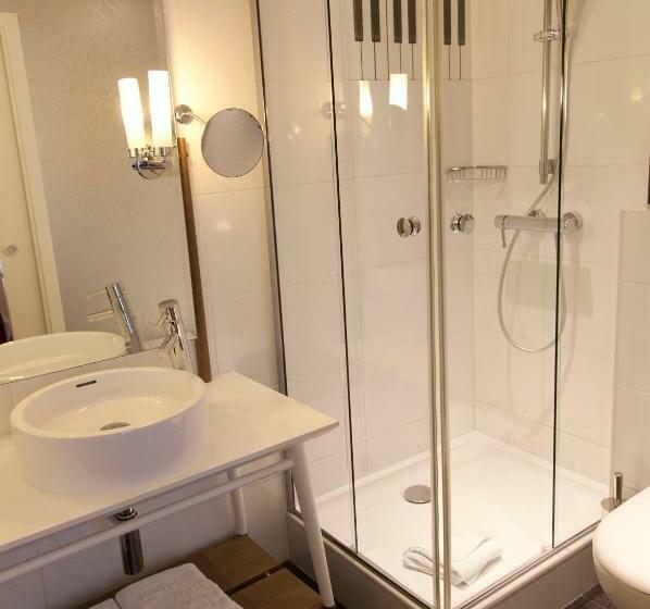 スタンダードシングルルーム, Du Triangle D Or