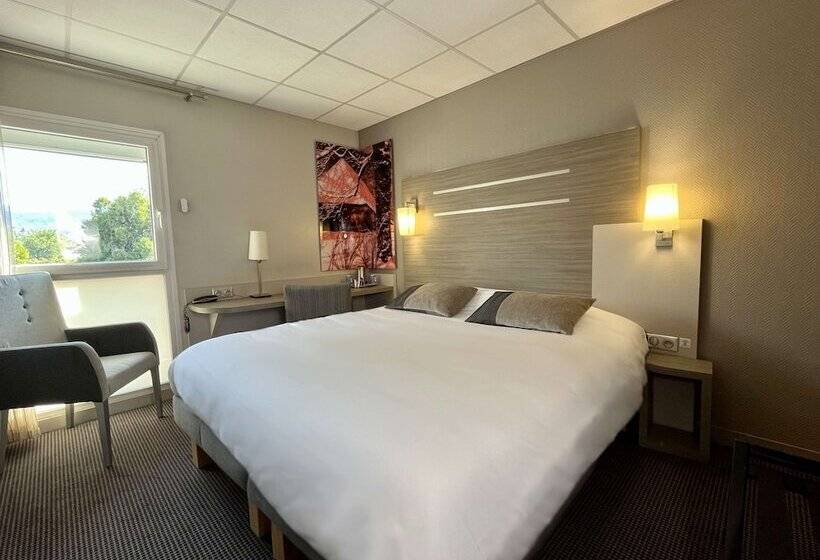 家庭间, Best Western Voiron Centre