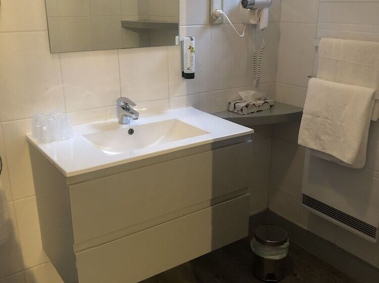 اتاق استاندارد, Logis Hotel De La Corniche