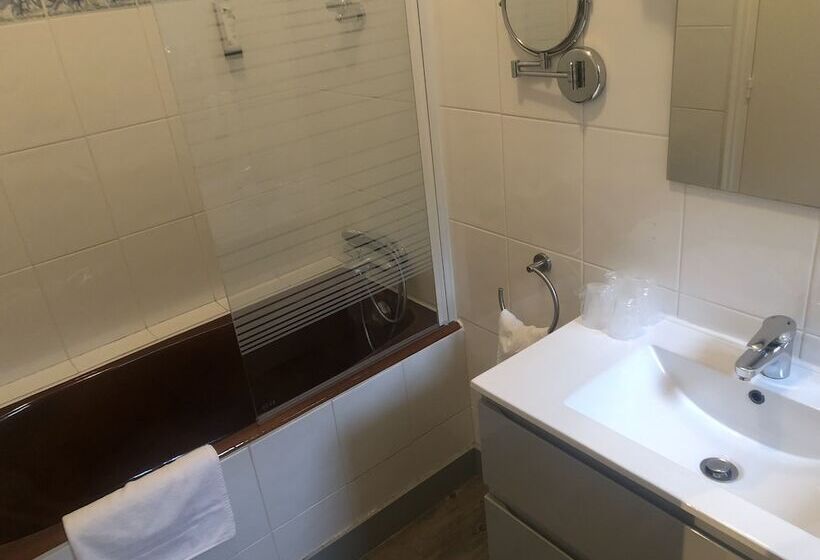 اتاق استاندارد, Logis Hotel De La Corniche