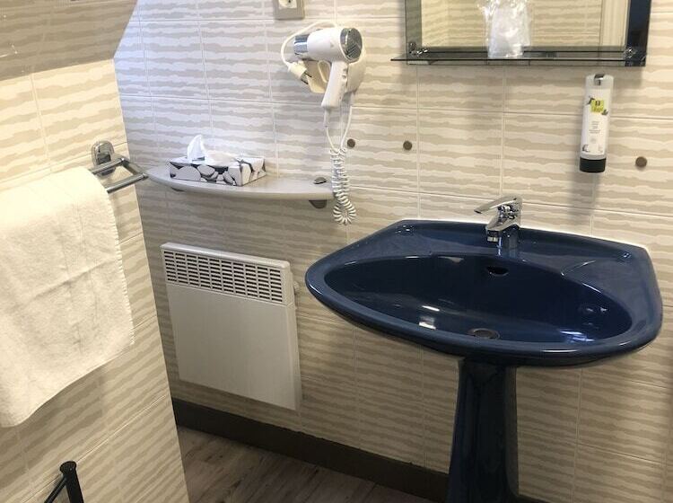 اتاق راحتی, Logis Hotel De La Corniche