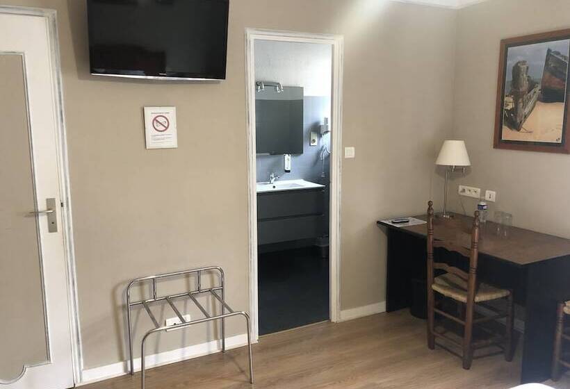 اتاق راحتی, Logis Hotel De La Corniche