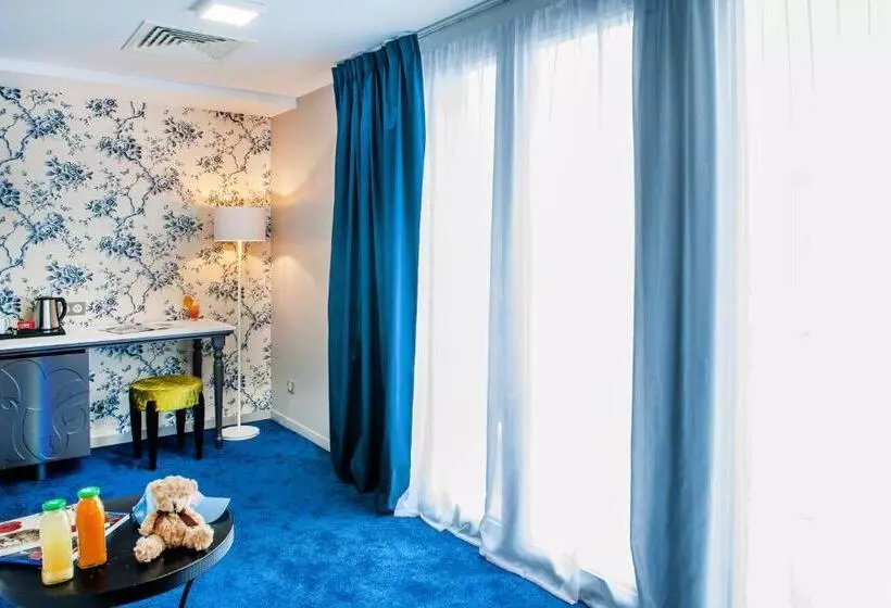 Deluxe Kolmen Hengen Huone, Grand Hôtel Gallia & Londres Spa