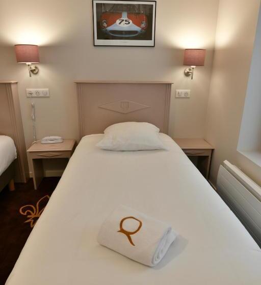 غرفة قياسية ثلاثية, Le Roncevaux