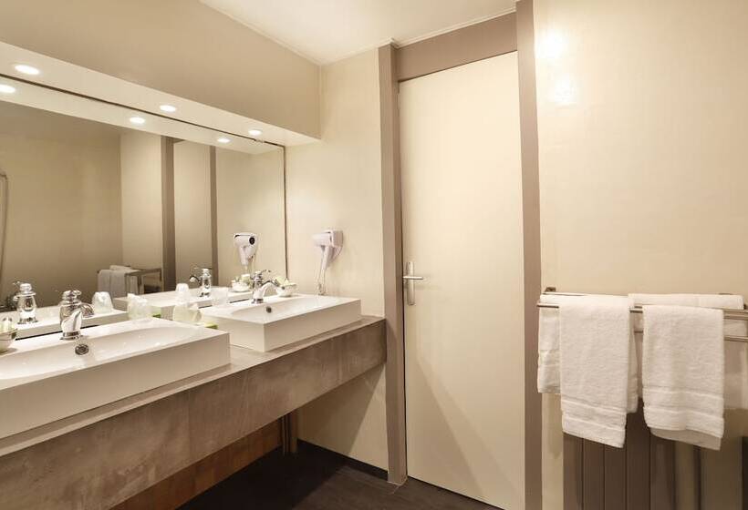 غرفة ديلوكس, Le Roncevaux