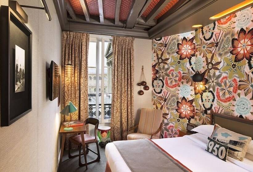 اتاق سوپریور, Les Dames Du Pantheon