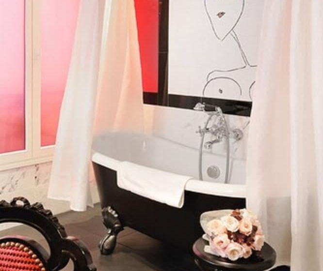 سوییت, Les Dames Du Pantheon