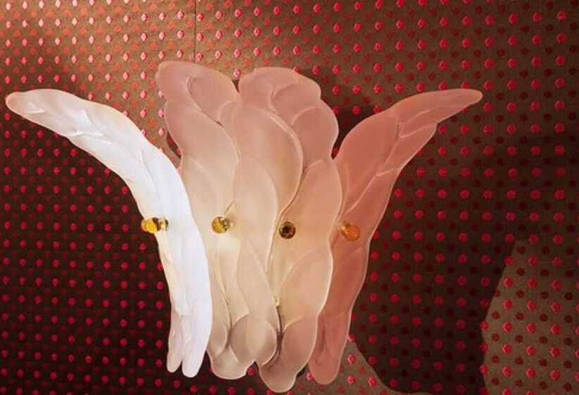 سوییت جونیور, Les Dames Du Pantheon