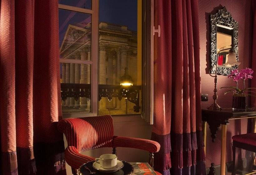 سوییت جونیور, Les Dames Du Pantheon