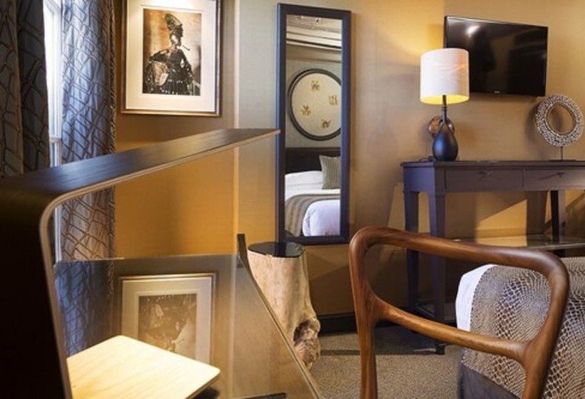 اتاق سوپریور با بالکن, Les Dames Du Pantheon