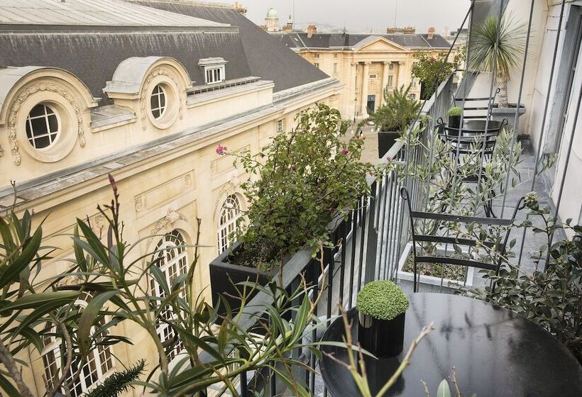 اتاق رمانتیک, Les Dames Du Pantheon