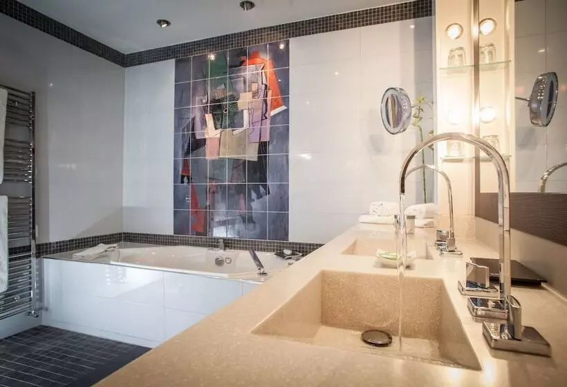 Suite, & Spa Vatel